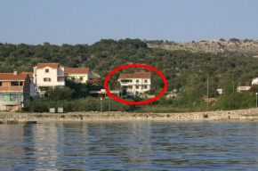  Apartments by the sea Jakisnica, Pag - 4054  Лун